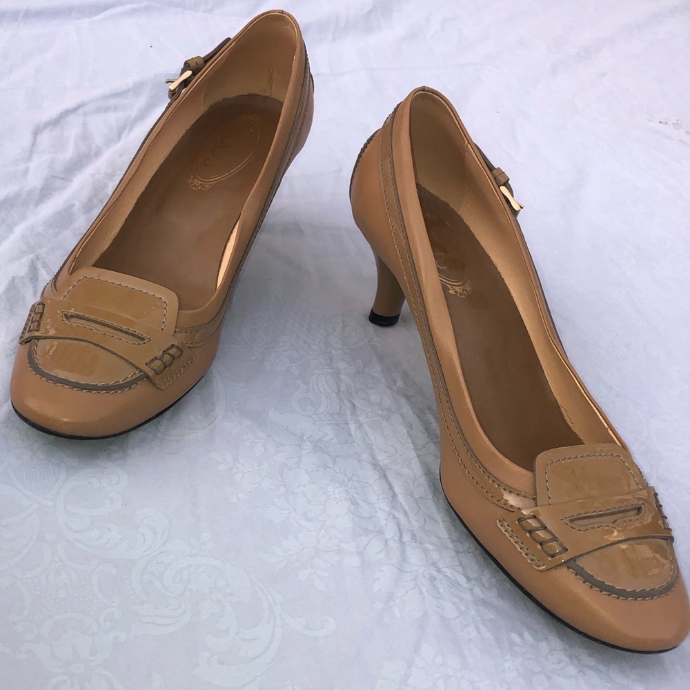 TOD’S patent leather heels